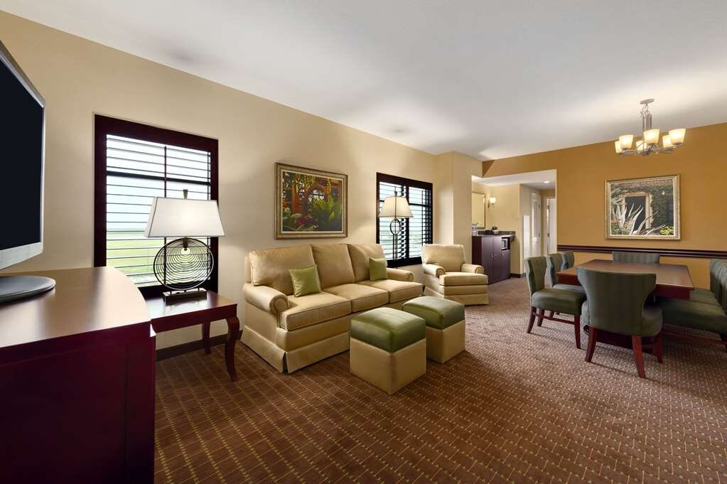 Hotel photo 56 of Embassy Suites by Hilton Orlando Lake Buena Vista South.