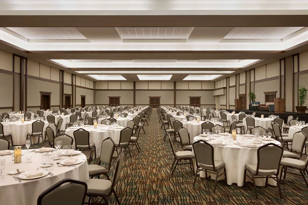 Hotel photo 4 of Embassy Suites by Hilton Orlando Lake Buena Vista South.