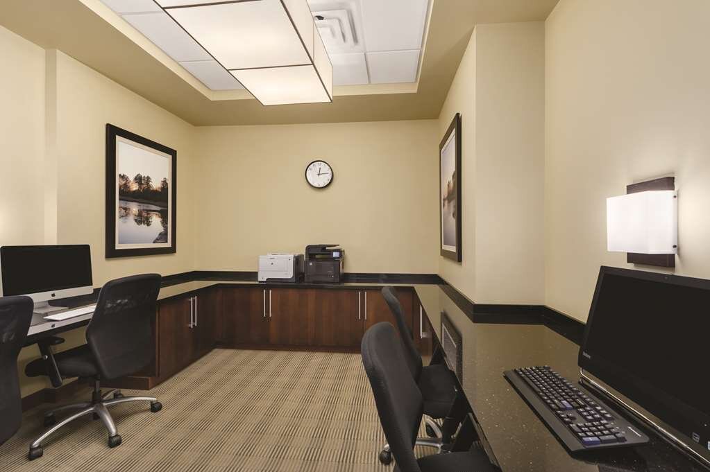 Hotel photo 23 of Embassy Suites by Hilton Orlando Lake Buena Vista South.