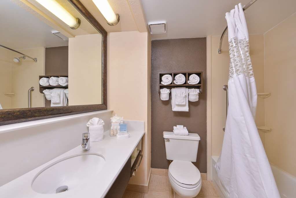 Hotel photo 6 of Hampton Inn Closest to Universal Orlando.