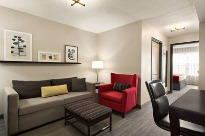 Hotel photo 11 of Country Inn & Suites by Radisson, Kansas City at Village West, KS.