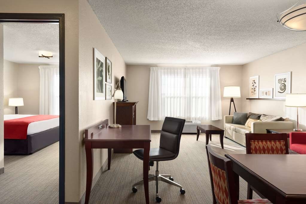 Hotel photo 2 of Country Inn & Suites by Radisson, Kansas City at Village West, KS.