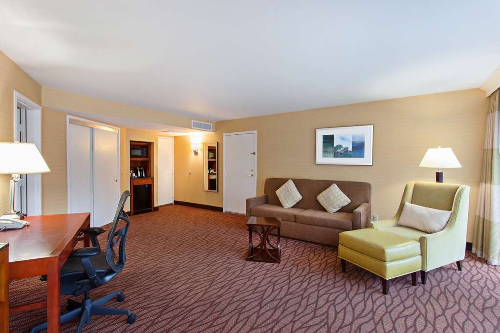Hotel photo 22 of Hilton Garden Inn Monterey.