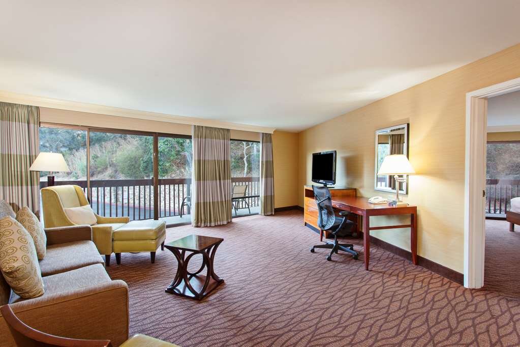 Hotel photo 44 of Hilton Garden Inn Monterey.