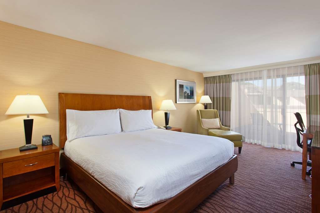 Hotel photo 8 of Hilton Garden Inn Monterey.