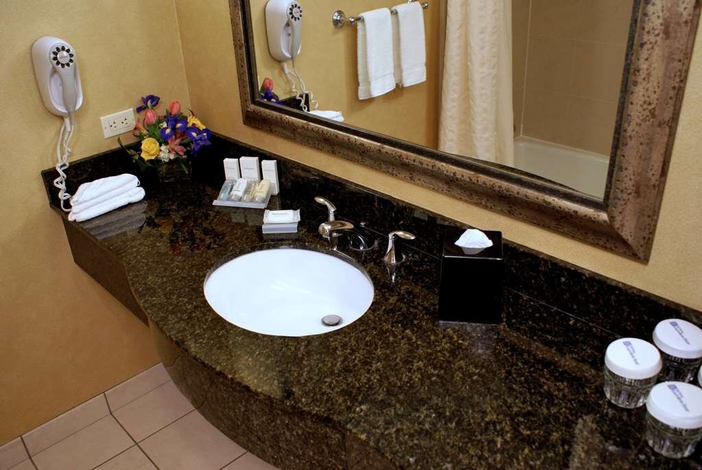 Hotel photo 14 of Hilton Garden Inn Monterey.