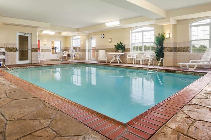 Country Inn & Suites by Radisson, Bowling Green, KY Pool Pictures ...