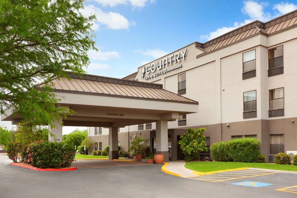 Hotel photo 9 of Country Inn & Suites by Radisson, Corpus Christi, TX.