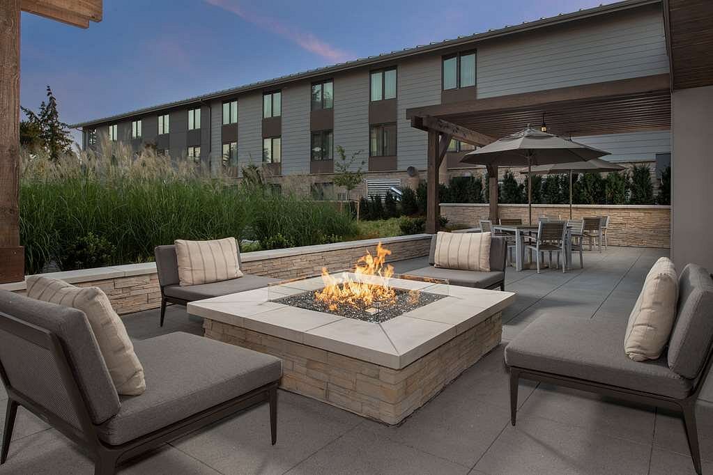 Country Inn &amp; Suites by Radisson, Seattle-Tacoma International Airport, WA, hotel in Seattle