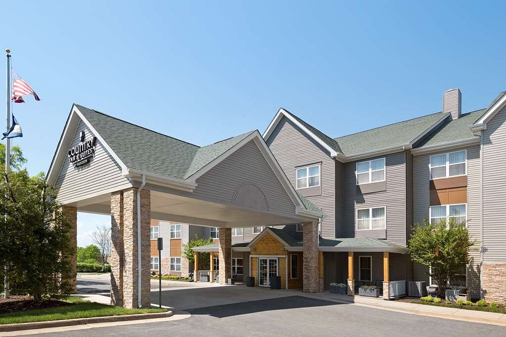 ‪Country Inn &amp; Suites by Radisson, Washington Dulles International Airport, VA‬، فندق في هيرندون