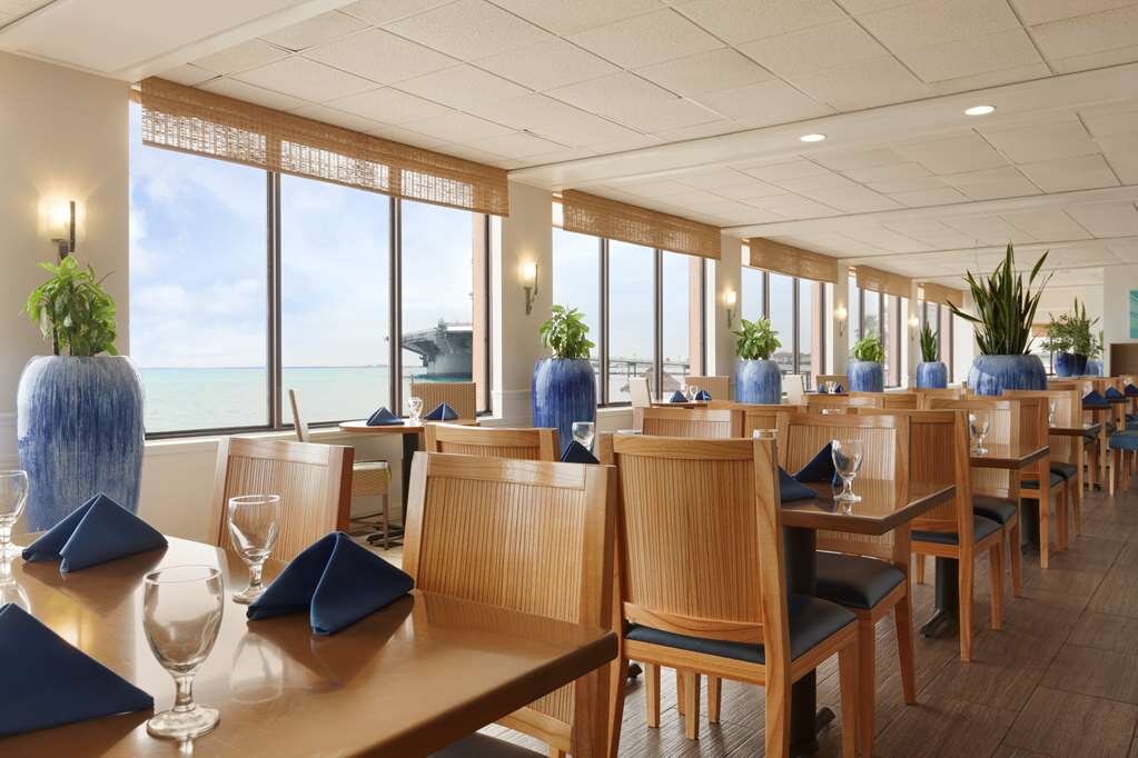 Hotel photo 34 of Radisson Hotel Corpus Christi Beach.