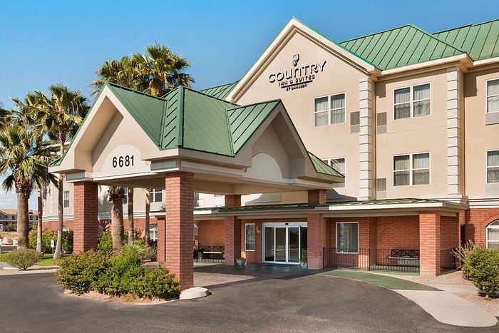 Bedroom area - mini-fridge and microwave - Picture of Country Inn & Suites  by Radisson, San Jose International Airport, CA - Tripadvisor