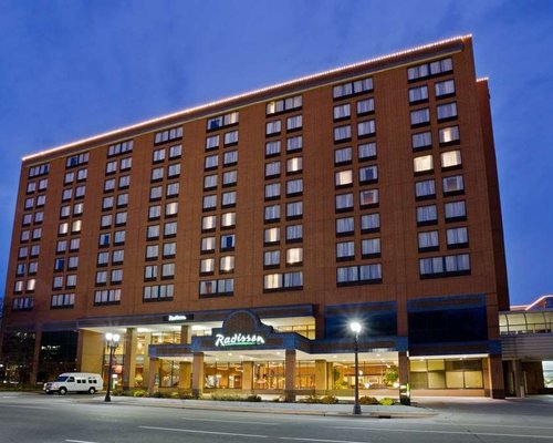 THE 10 CLOSEST Hotels to Lansing Center