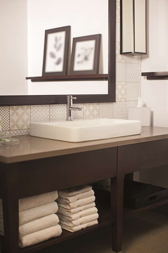 Hotel photo 22 of Country Inn & Suites by Radisson, San Diego North, CA.
