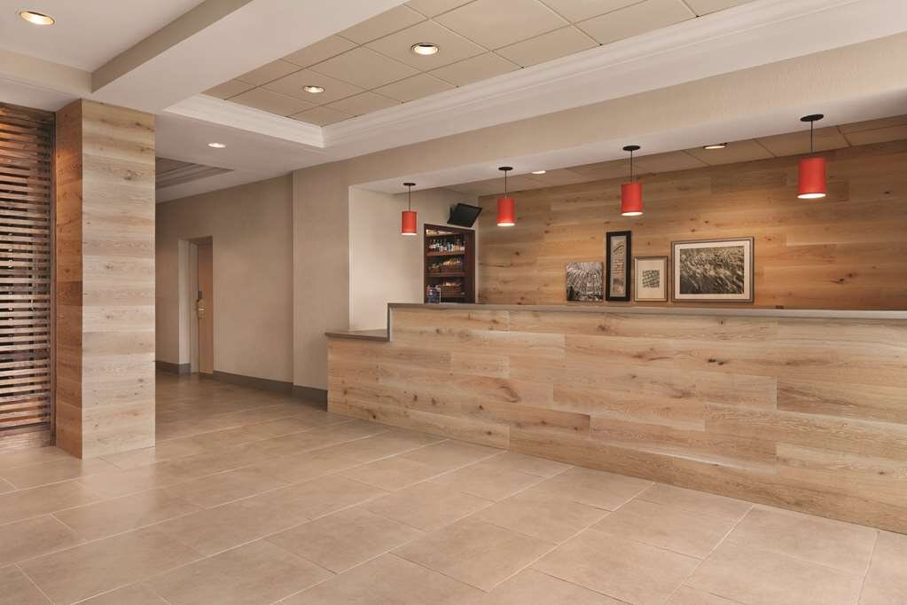 Hotel photo 21 of Country Inn & Suites by Radisson, San Diego North, CA.