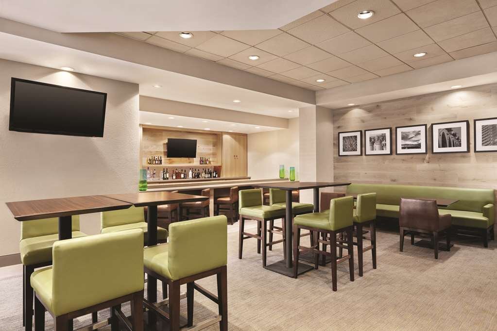 Hotel photo 7 of Country Inn & Suites by Radisson, San Diego North, CA.