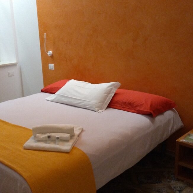 CASA ORRU - Prices & Guest house Reviews (Nuoro, Sardinia, Italy)