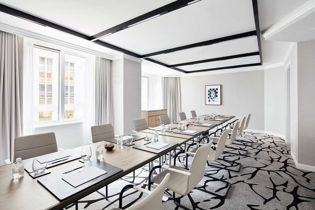 Hotel photo 8 of Conrad New York Midtown.