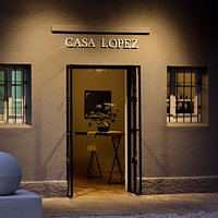 Entrada al restaurante, casona restaurada de la familia Gilardi.