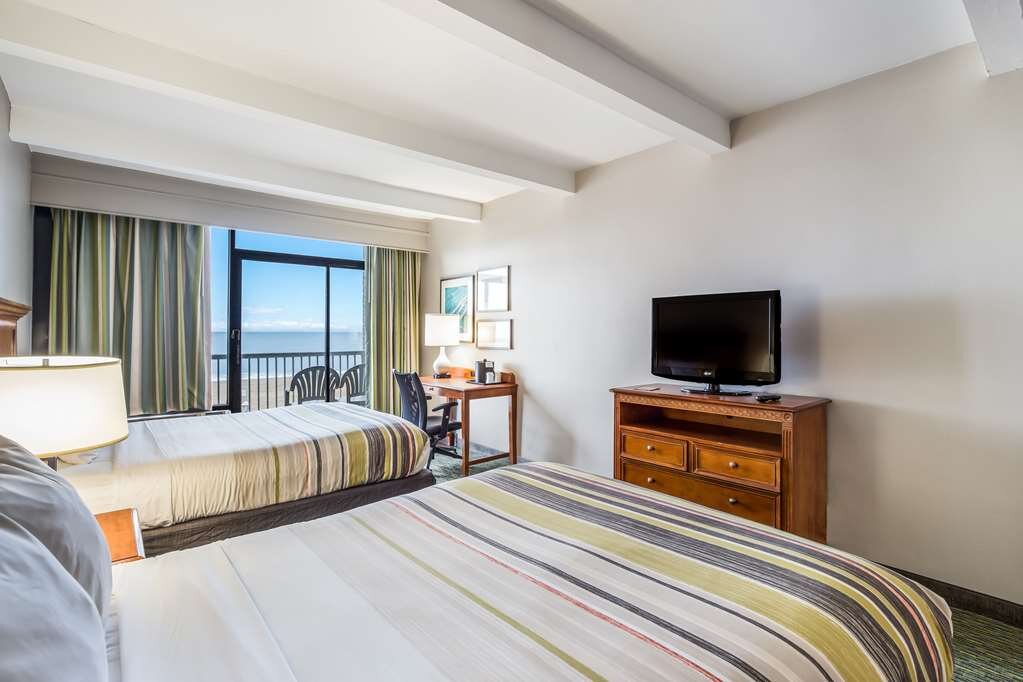 Hotel photo 4 of Country Inn & Suites by Radisson, Virginia Beach (Oceanfront), VA.