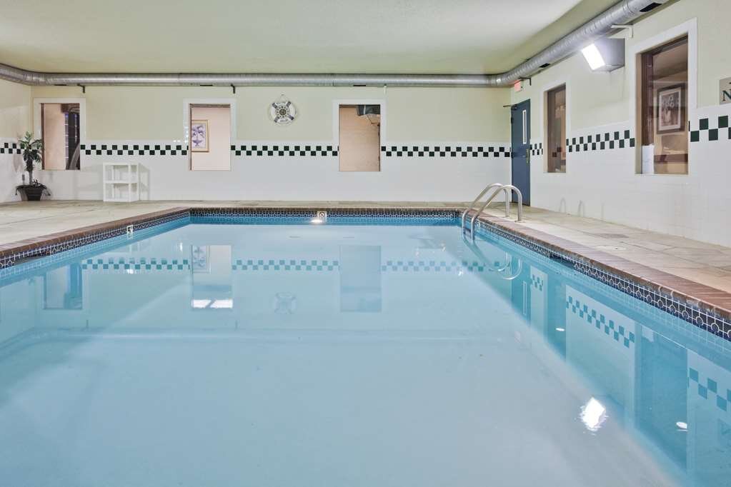 Hotel photo 8 of Country Inn & Suites by Radisson, Hot Springs, AR.