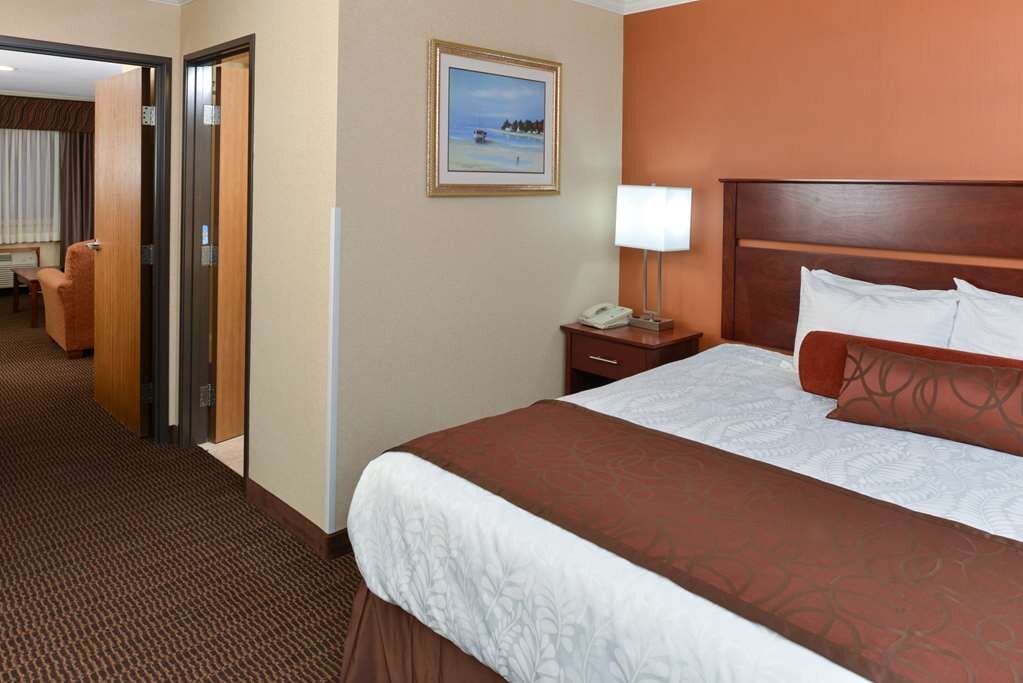 Hotel photo 33 of Best Western Plus Landmark Inn.