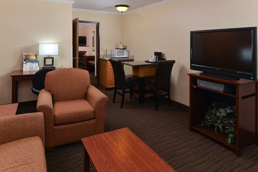 Hotel photo 9 of Best Western Plus Landmark Inn.