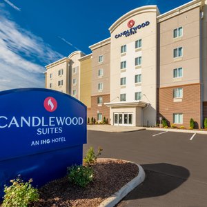 Candlewood Suites Entrance
