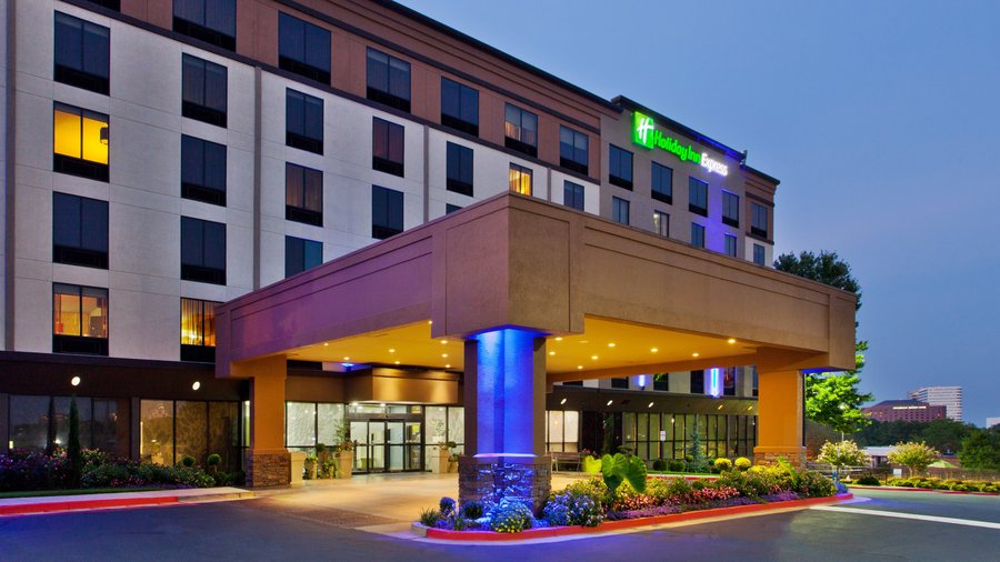 holiday-inn-express-atlanta-galleria-ballpark-area-109-1-4-3