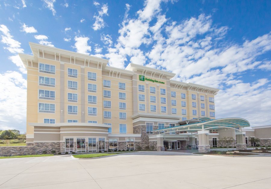 HOLIDAY INN HOTEL & SUITES DAVENPORT $114 ($̶1̶5̶2̶) - Updated 2021 ...