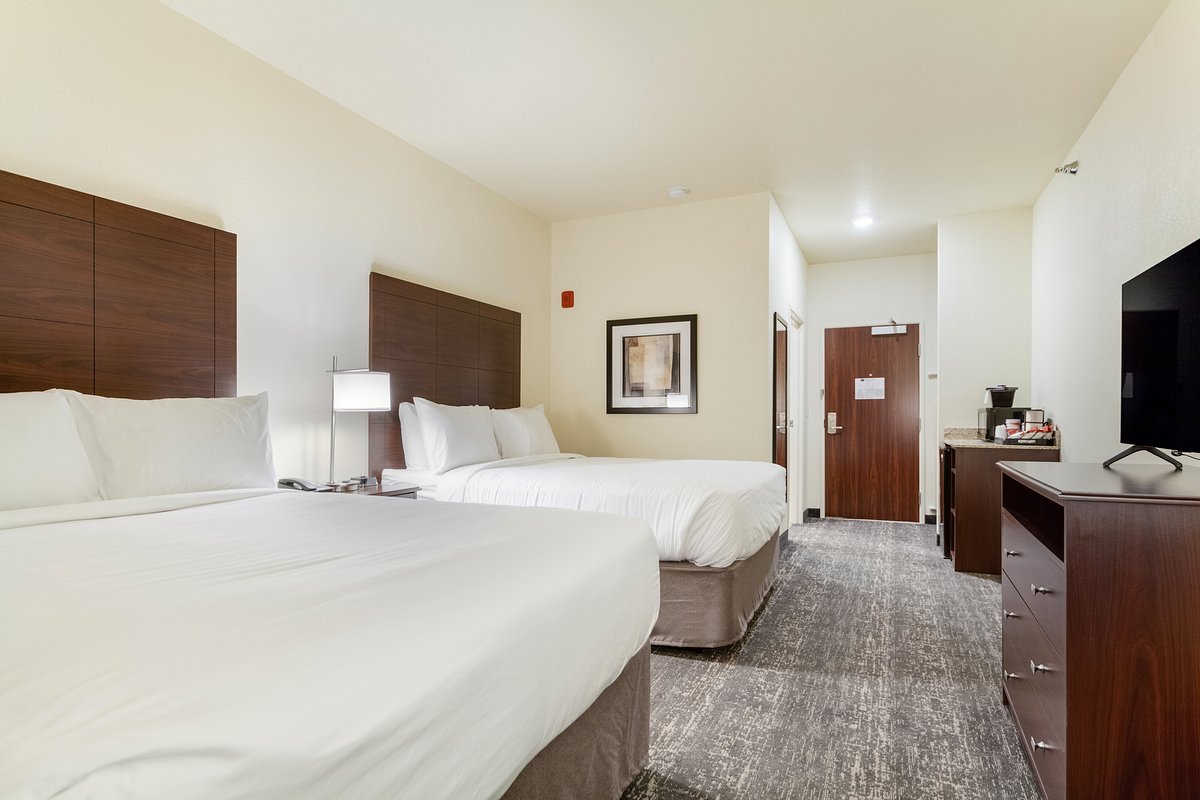 ‪Cobblestone Hotel &amp; Suites - Cozad‬، فندق في ‪North Platte‬