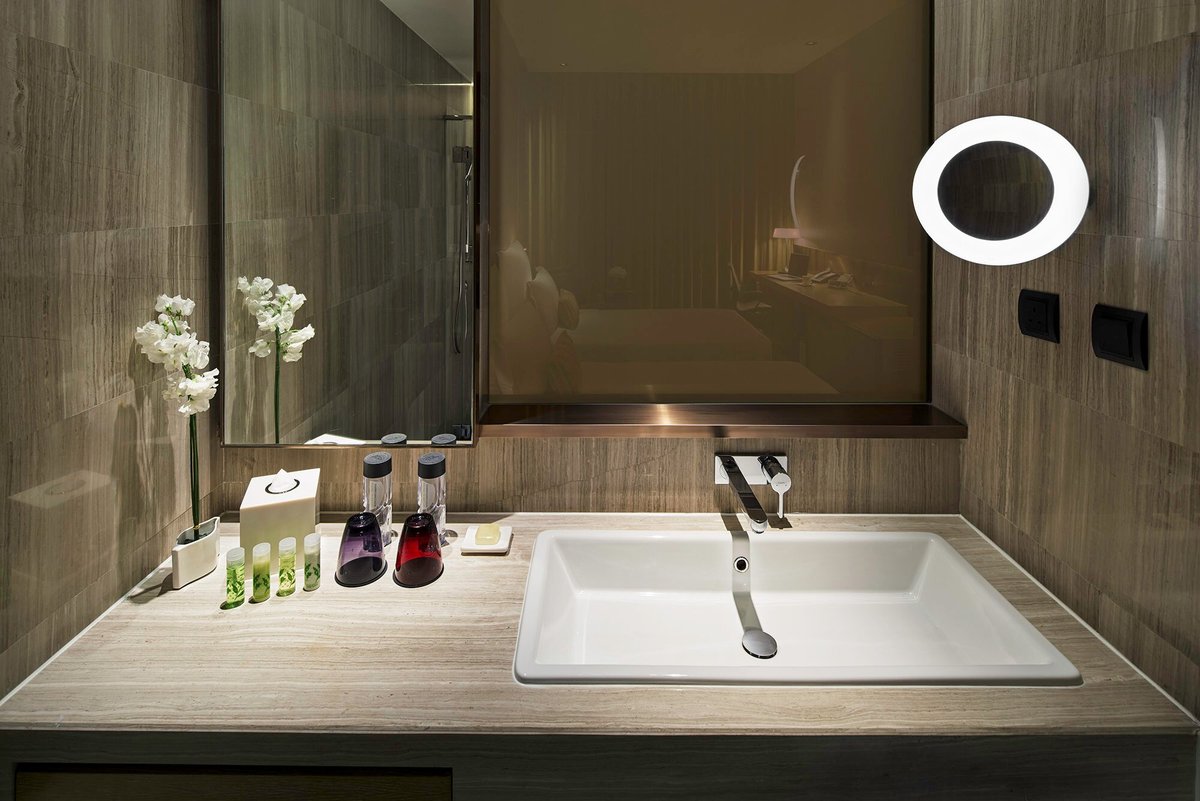 NINA HOTEL KOWLOON EAST Updated 2022 Prices & Reviews (Hong Kong)