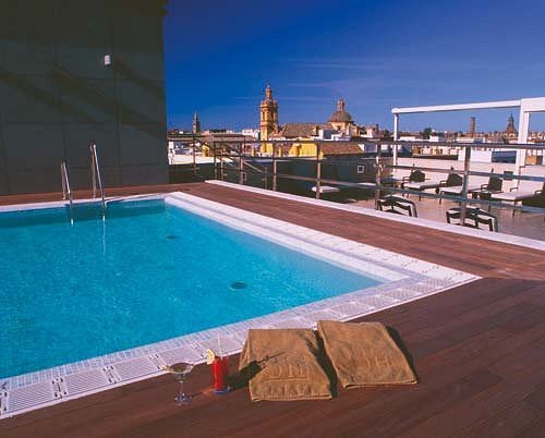 ‪Hotel Sevilla Center‬، فندق في إشبيلية
