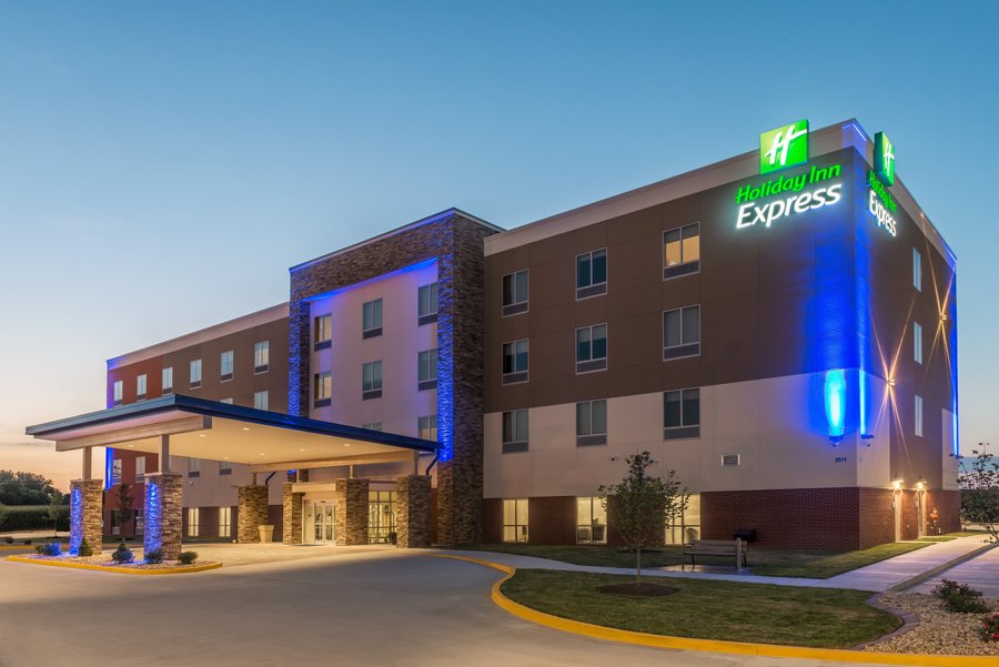 HOLIDAY INN EXPRESS TROY, AN IHG HOTEL (AU$132): 2021 Prices & Reviews ...