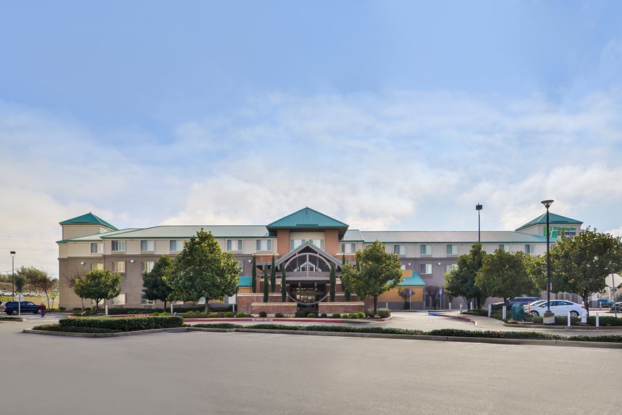 HOLIDAY INN EXPRESS & SUITES ELK GROVE CTRL - SACRAMENTO S $127 ...