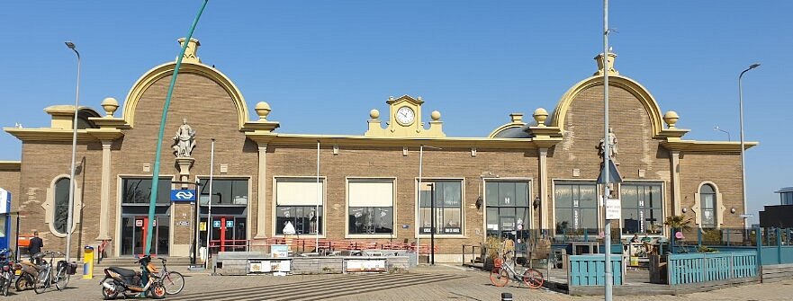 Vlissingen railway station image