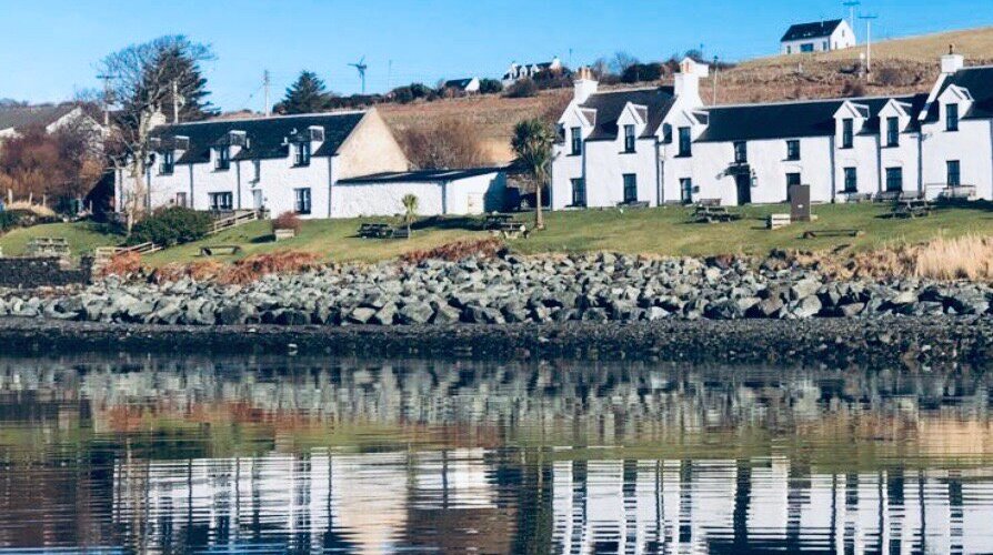 Loch Bay image 4 - Full view