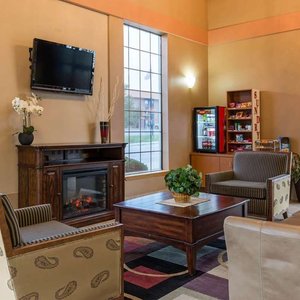 Lobby with sitting area