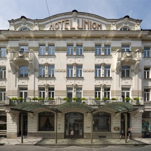 Grand Hotel Union Exterior