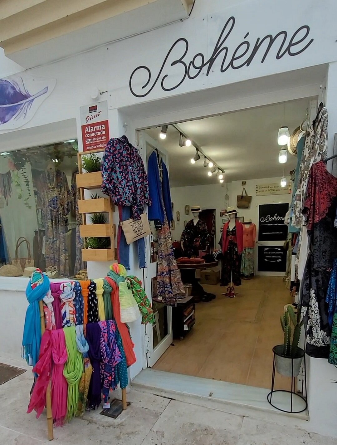 Marbella street markets, the best Hippy chic shopping