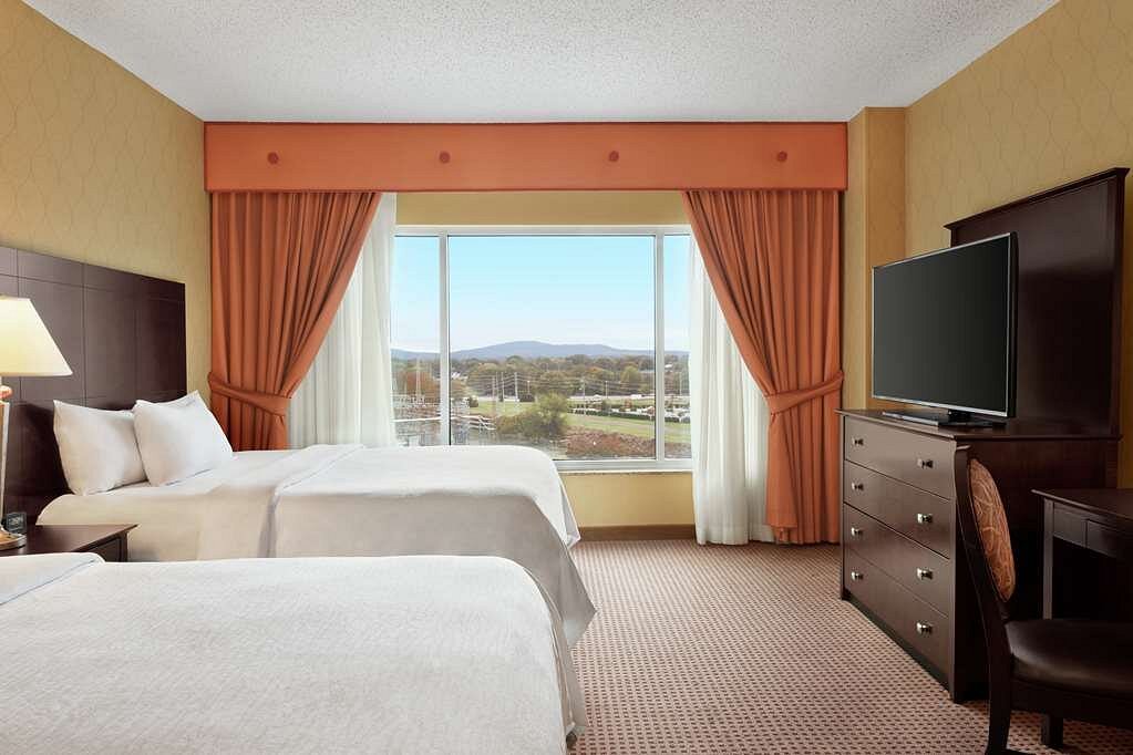 Embassy Suites By Hilton Huntsville Hotel And Spa 140 ̶2̶0̶4̶ Updated 2022 Prices And Reviews Al