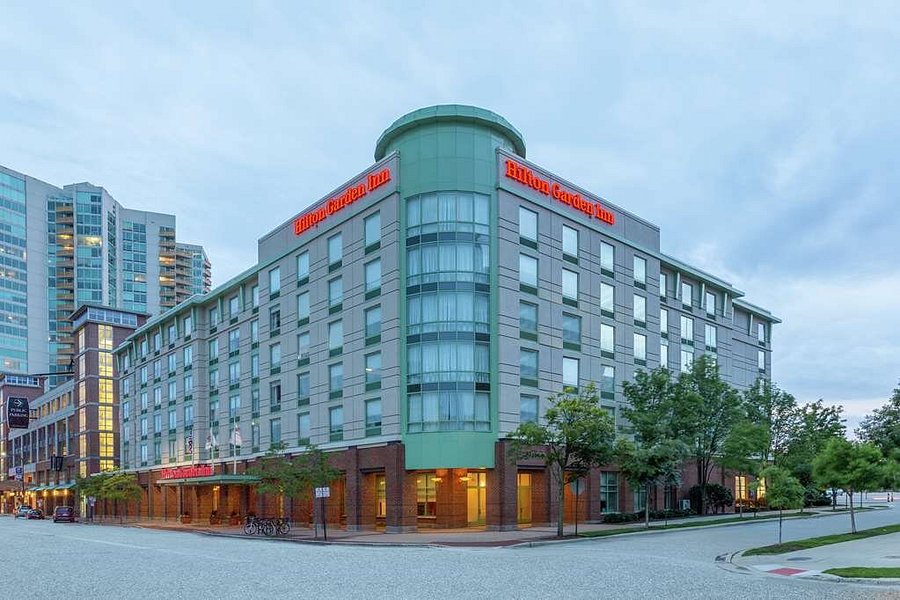 HILTON GARDEN INN CHICAGO NORTH SHORE/EVANSTON $132 ($̶1̶7̶6̶