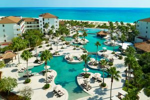 Piscina y playa