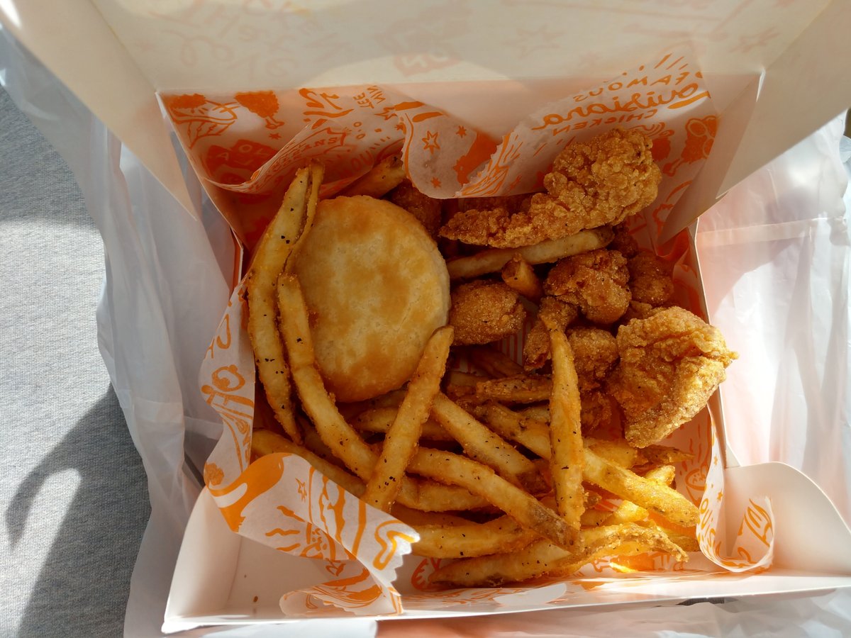 POPEYES LOUISIANA KITCHEN, Falls Church - 6134 Arlington Blvd - Menu,  Prices & Restaurant Reviews - Tripadvisor