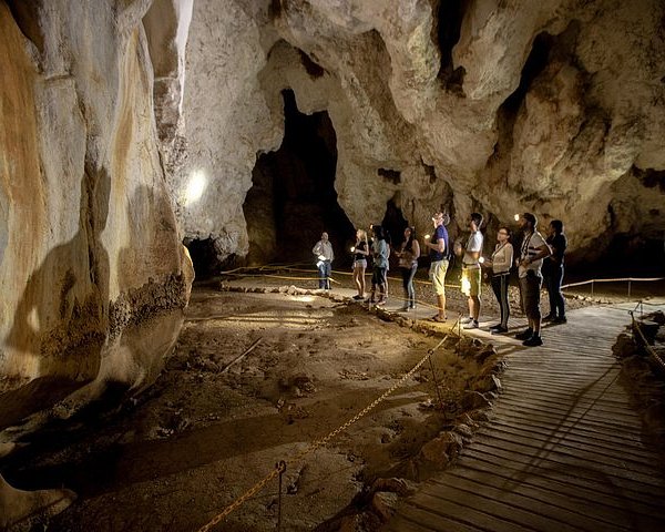 chillagoe mungana caves national park tours