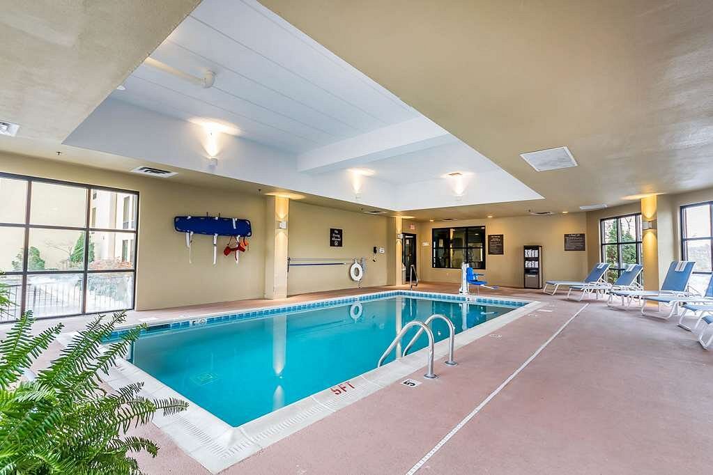 COMFORT INN & SUITES - Updated 2024 Prices & Hotel Reviews (Lexington, KY)