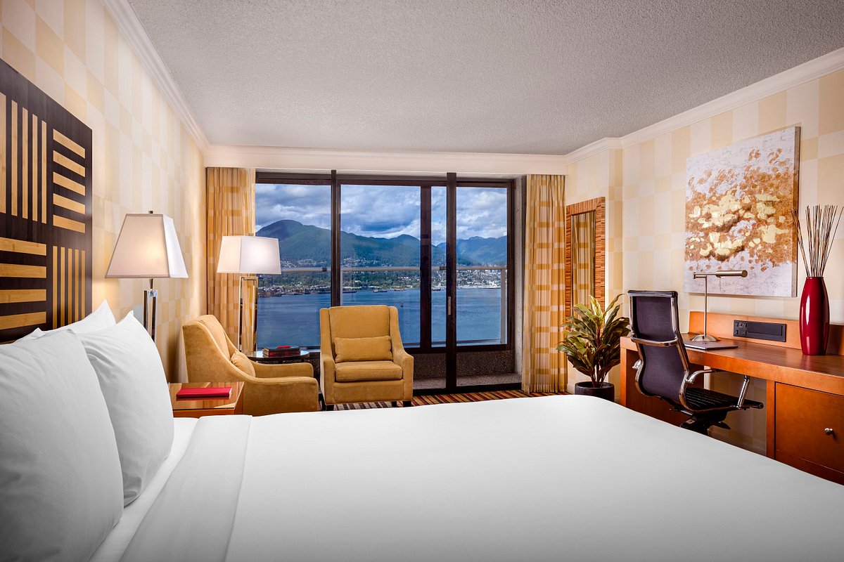 The Pinnacle Hotel Harbourfront, hotel em Vancouver