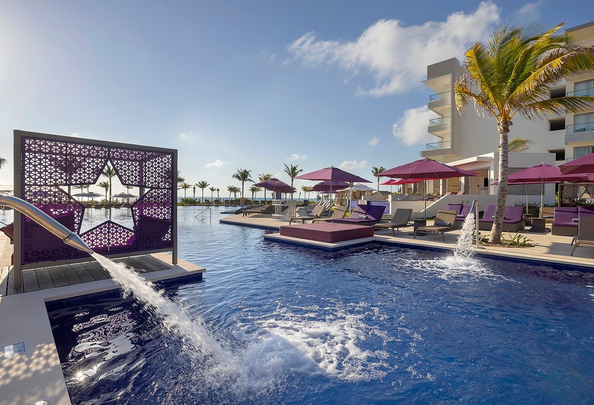 planet hollywood cancun pool