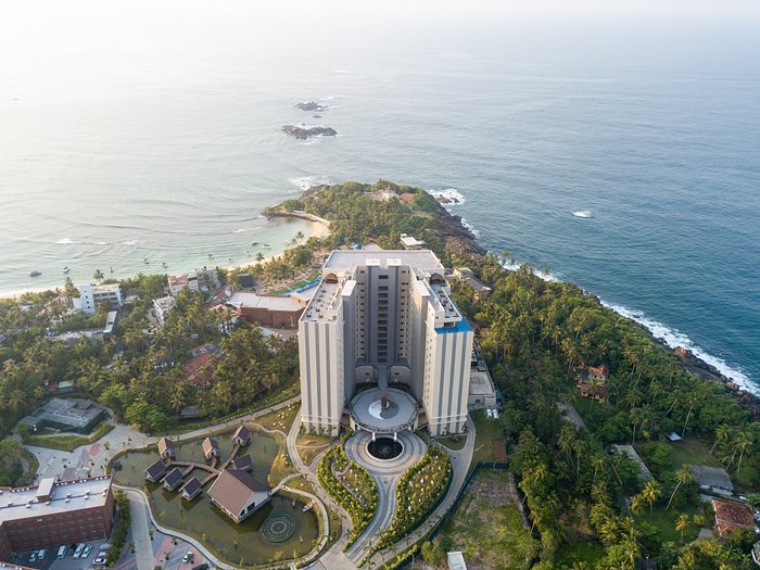 Отель Araliya Beach Resort & Spa, Унаватуна: забронировать тур в отель, фото, описание, рейтинг