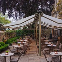 Seating for outdoor dining